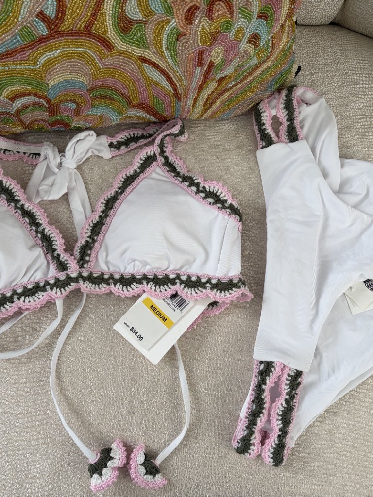 Becca Scalloped Eddge Crochet Trimmed Bikini, White, Size M, Nwt
